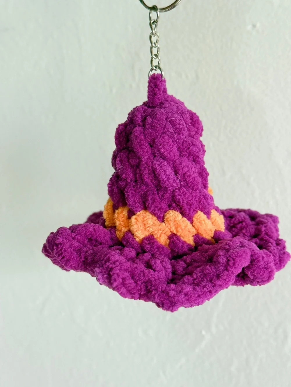 Handmade Crochet Witch Hat Keychain – Purple Halloween Bag Charm